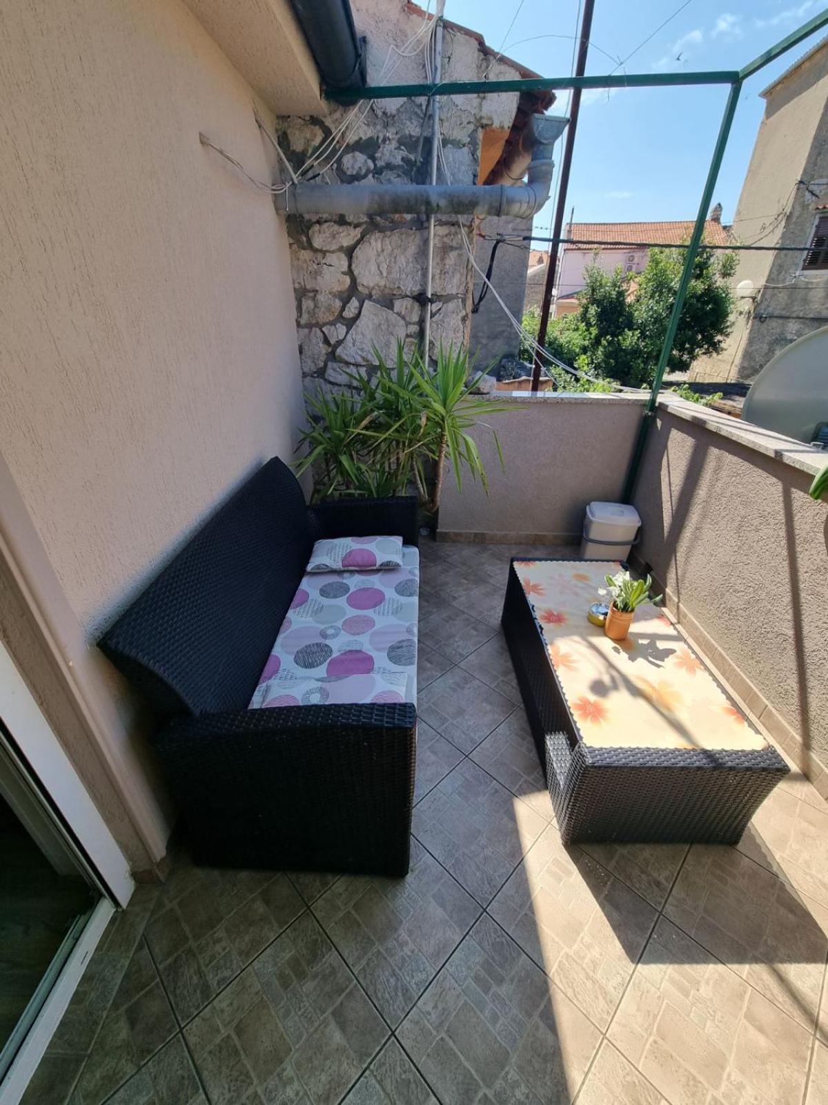 Apartment N&M Omišalj Εξωτερικό φωτογραφία